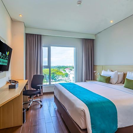 Hotel Ayola Lippo Cikarang Buitenkant foto