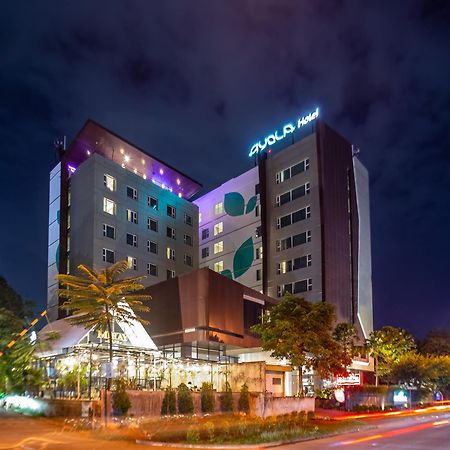 Hotel Ayola Lippo Cikarang Buitenkant foto