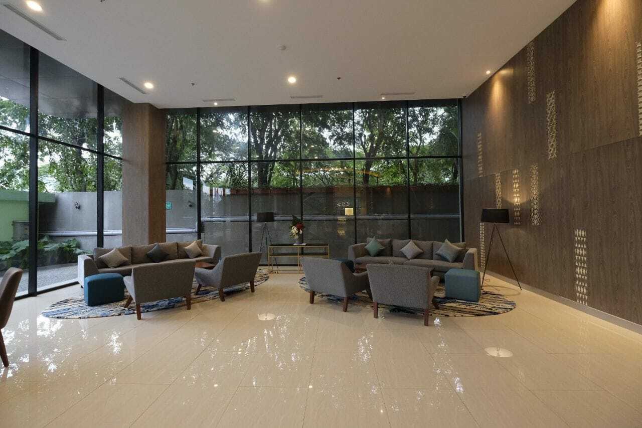 Hotel Ayola Lippo Cikarang Buitenkant foto