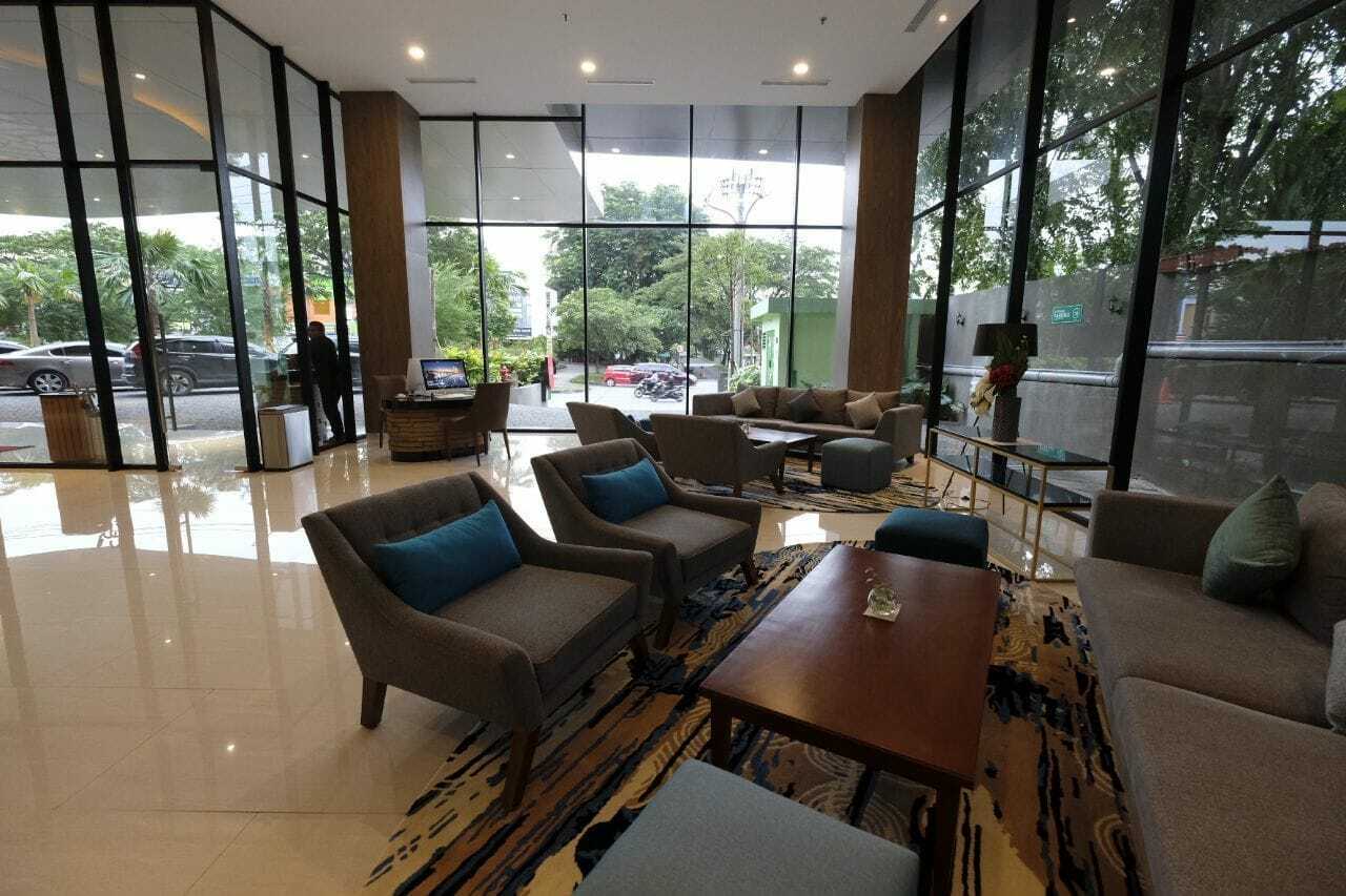 Hotel Ayola Lippo Cikarang Buitenkant foto